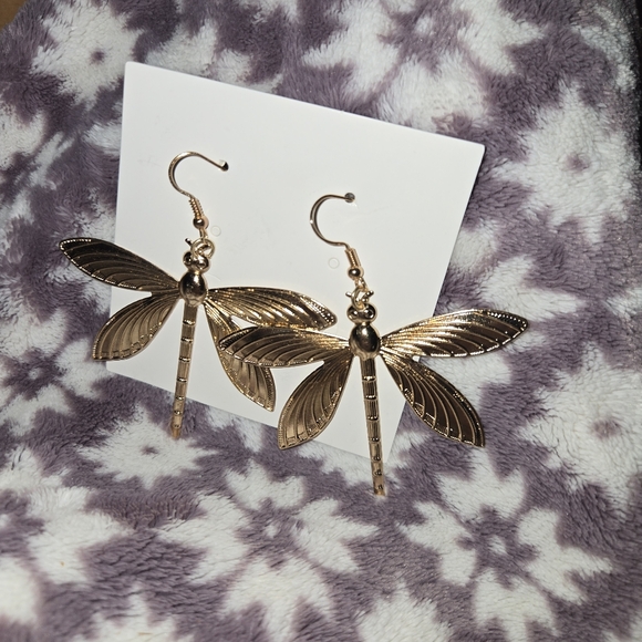 Stylish Drop Earrings 18k Gold Plated Retro Dragonfly Design Match Daily Outfits - Picture 5 of 5